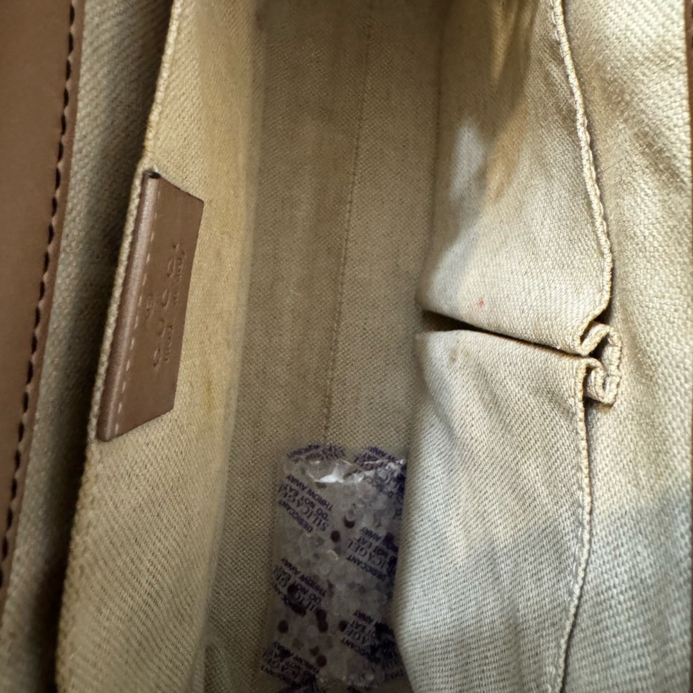 GUCCI  Medium guccissima patent leather 💯💯authentic - Picture 9 of 12
